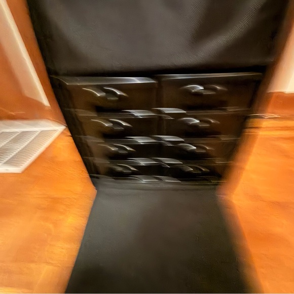 BELLAMI Black and Gold Rolling Travel Bag - Picture 6 of 9